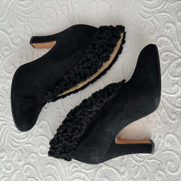 VTG MARTINEZ VALERO "Nelly" Persian Lamb Fur Trim Suede Heel Black Booties 9 - Picture 3 of 9